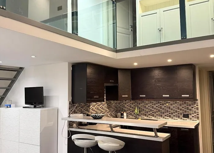 Loft In Old Town Near Termini Station And Rome